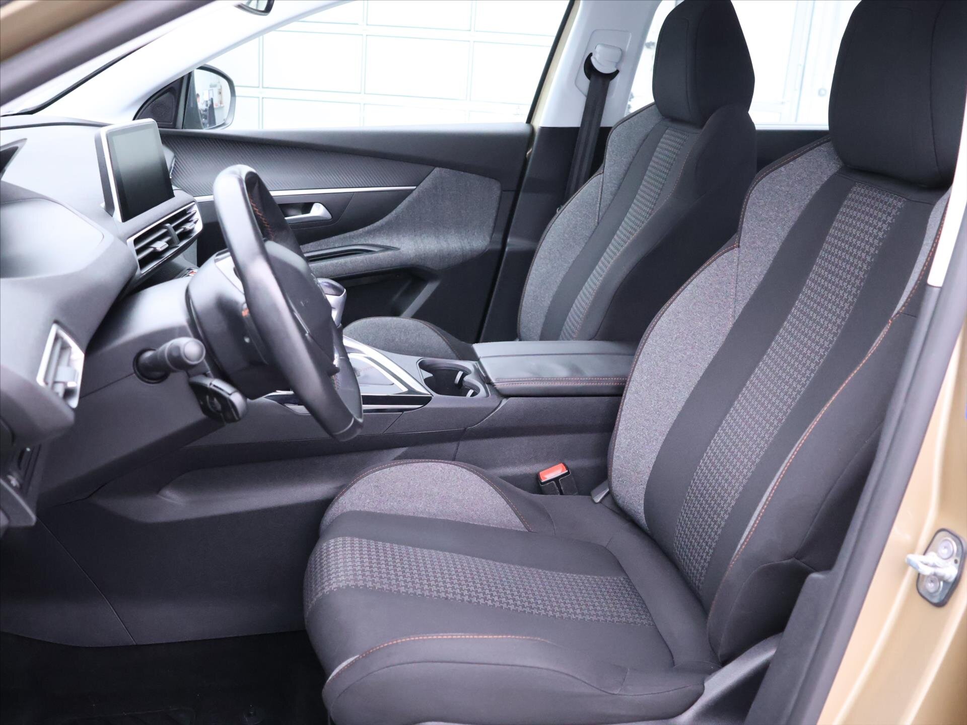 Peugeot 5008 SUV / Terénní 1,2 l 96 kw