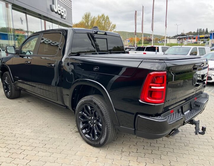 Dodge RAM 18