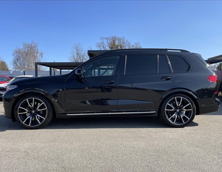 BMW X7 SUV / Terénní 3,0 l 195 kw