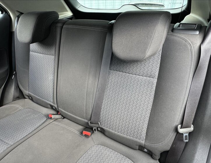 Opel Mokka SUV / Terénní 1,6 l 81 kw