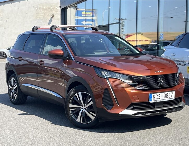 Peugeot 5008 SUV 1,2 l 96 kw