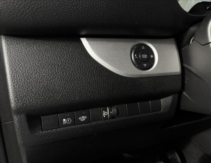 Peugeot Traveller 28