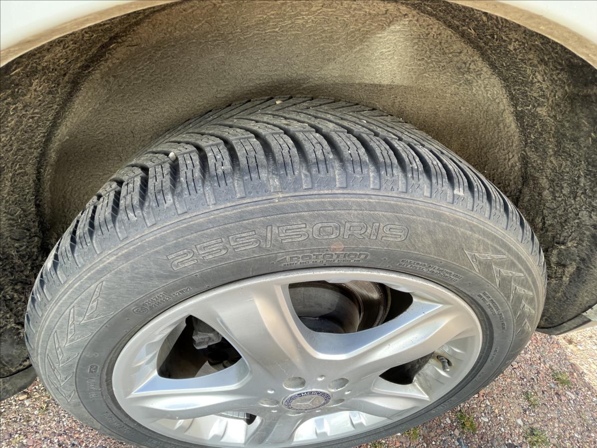 Mercedes-Benz Třídy M SUV 3,0 l 165 kw