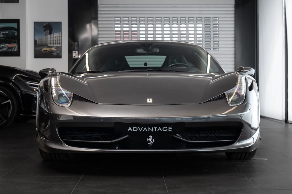 Ferrari 458 Kupé 4,5 l 416 kw