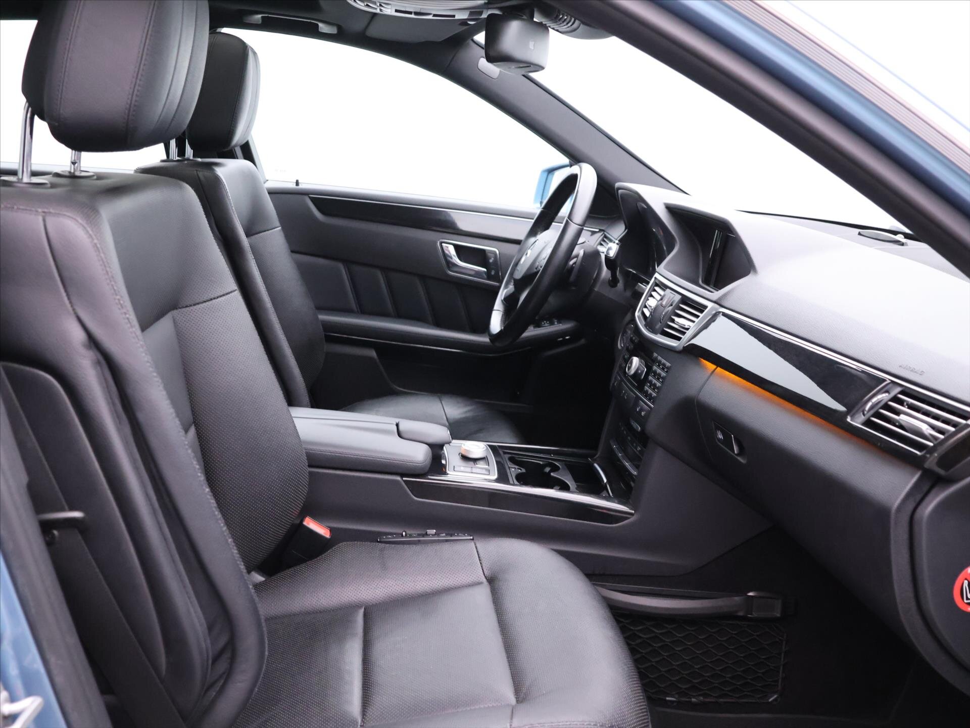 Mercedes-Benz Třídy E Sedan 3,0 l 195 kw