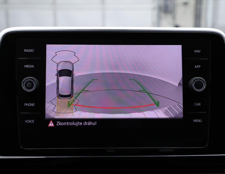 Volkswagen T-Roc SUV / Terénní 2,0 l 110 kw