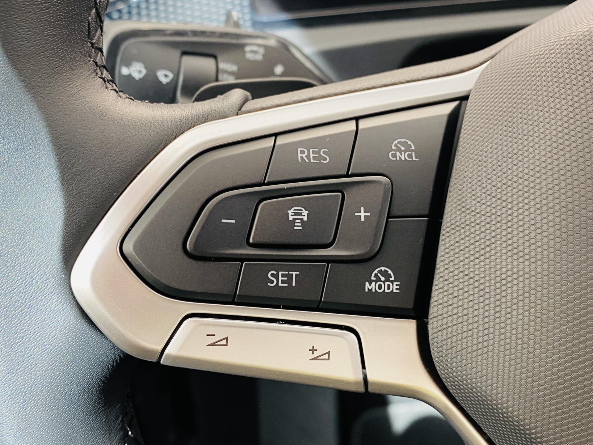 Volkswagen Tiguan SUV / Terénní 2,0 l 110 kw