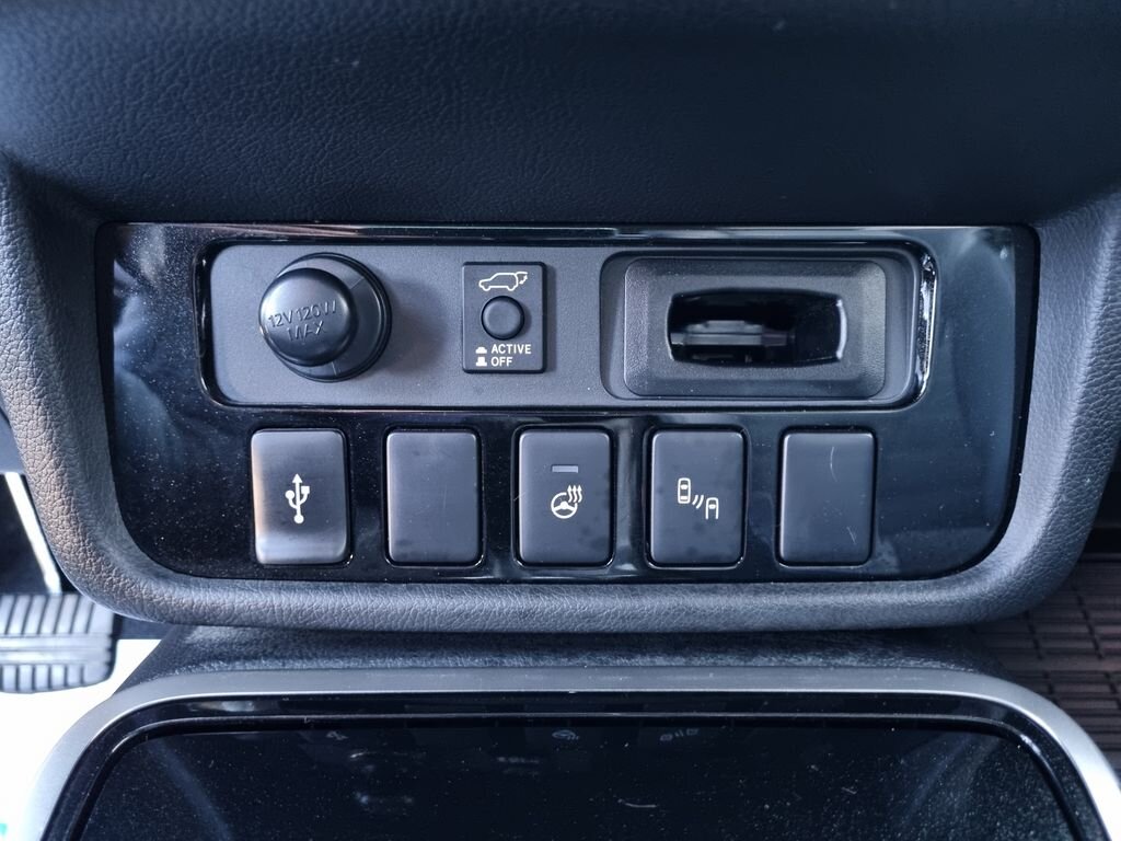 Mitsubishi Outlander SUV / Terénní 2,0 l 110 kw