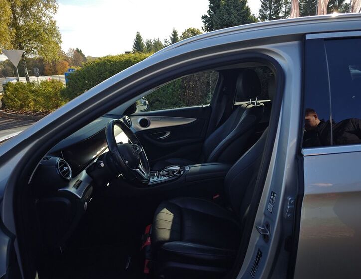 Mercedes-Benz Třídy E 12