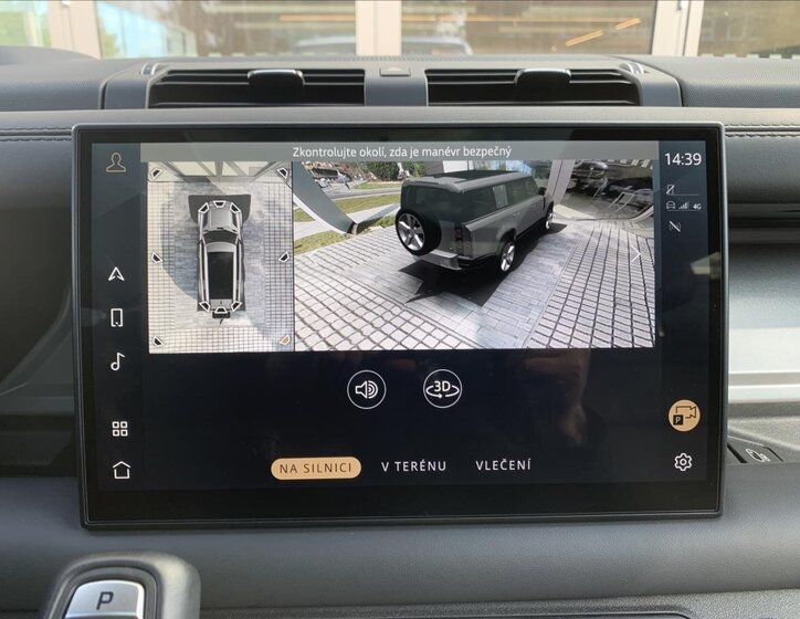 Land Rover Defender 55