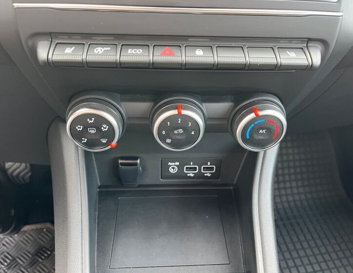 Renault Captur SUV 999,0 67 kw