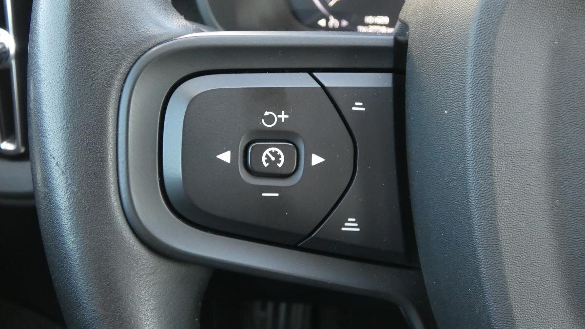 Volvo XC40 SUV / Terénní 1,5 l 95 kw