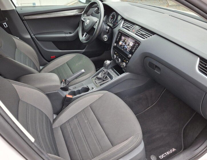 Škoda Octavia 13