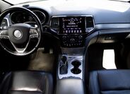 Jeep Grand Cherokee 12