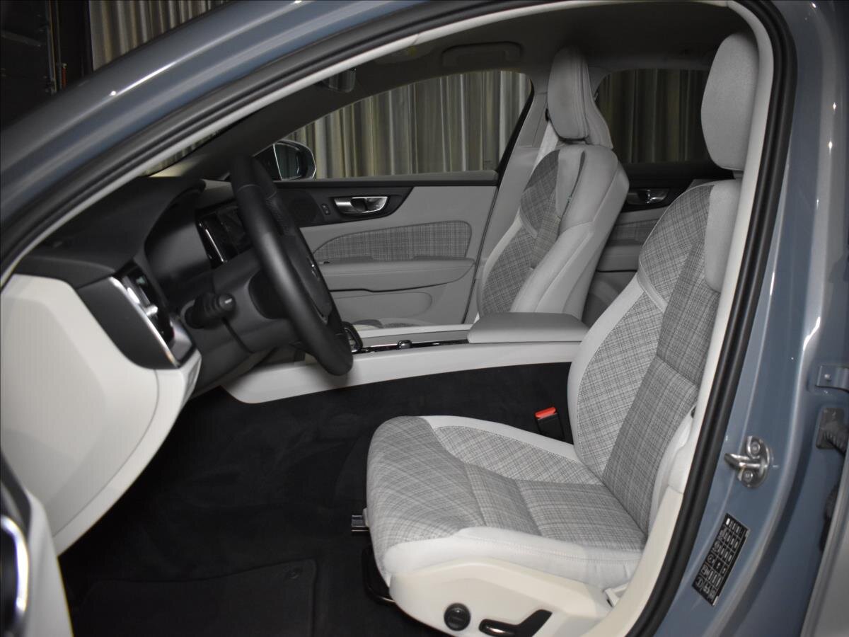 Volvo V60 Kombi 2,0 l 145 kw