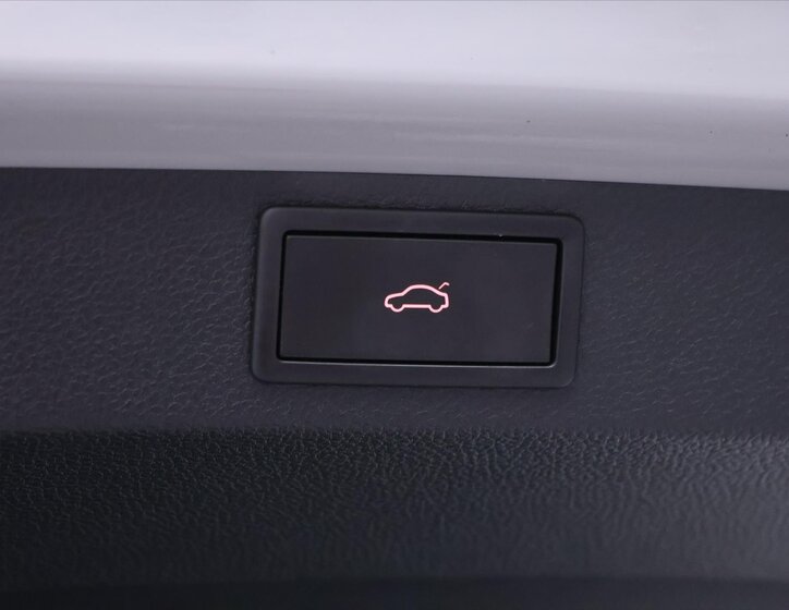 Škoda Karoq SUV 2,0 l 110 kw