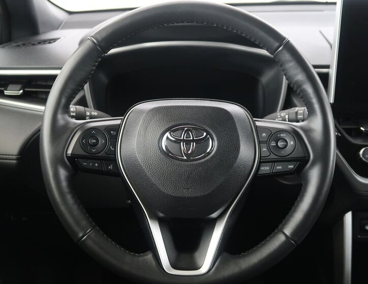 Toyota Corolla Cross Hatchback 2,0 l 112 kw