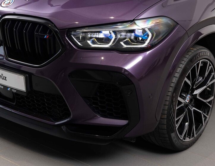 BMW X6 SUV 4,4 l 460 kw