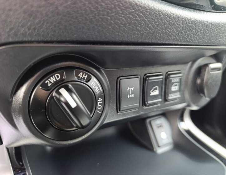 Renault Alaskan Pick-up 2,3 l 140 kw