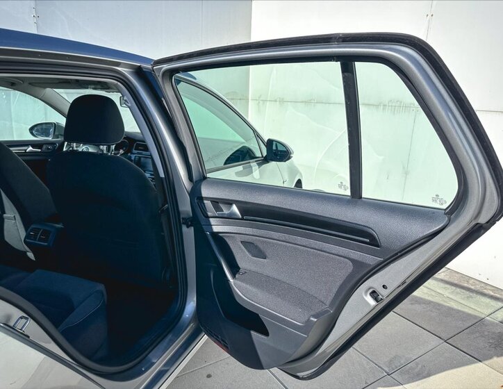 Volkswagen Golf Hatchback 1,4 l 81 kw