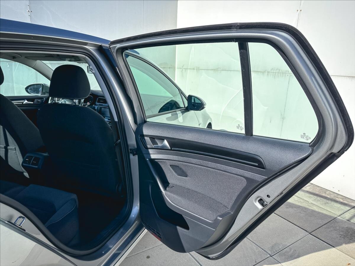 Volkswagen Golf Hatchback 1,4 l 81 kw