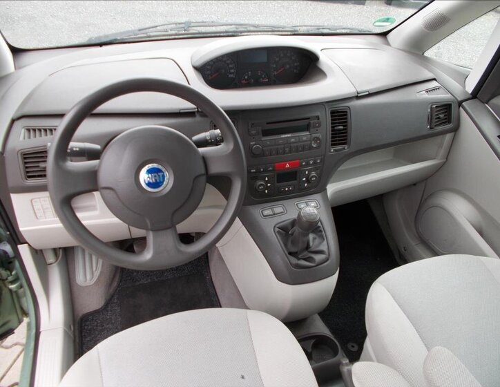 Fiat Idea Hatchback 1,9 l 74 kw