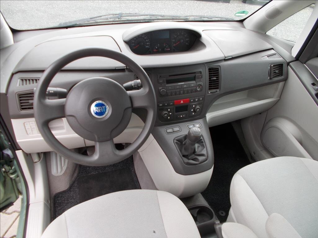 Fiat Idea Hatchback 1,9 l 74 kw