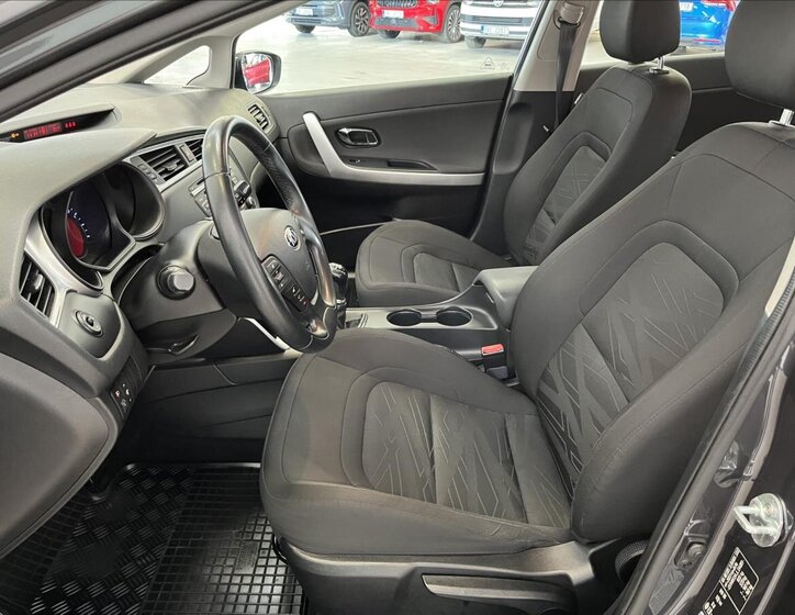 KIA Ceed Hatchback 1,6 l 99 kw