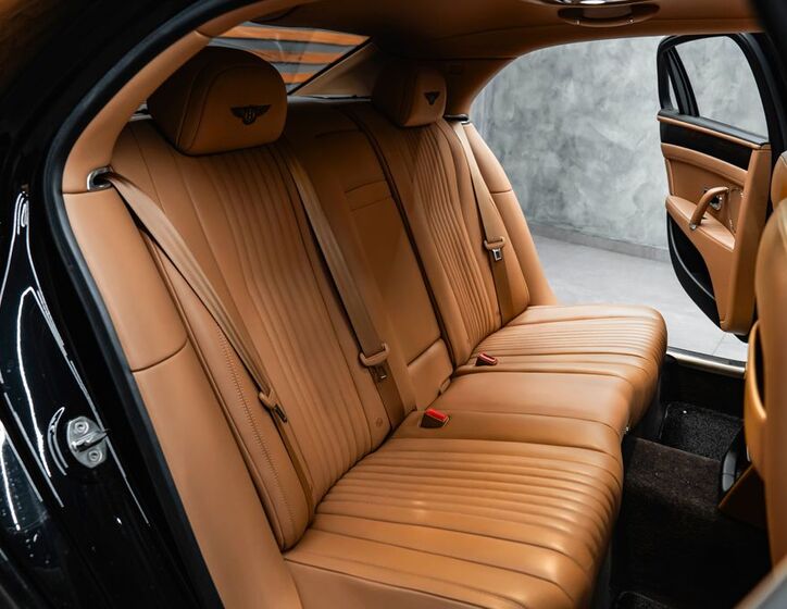 Bentley Flying Spur 24