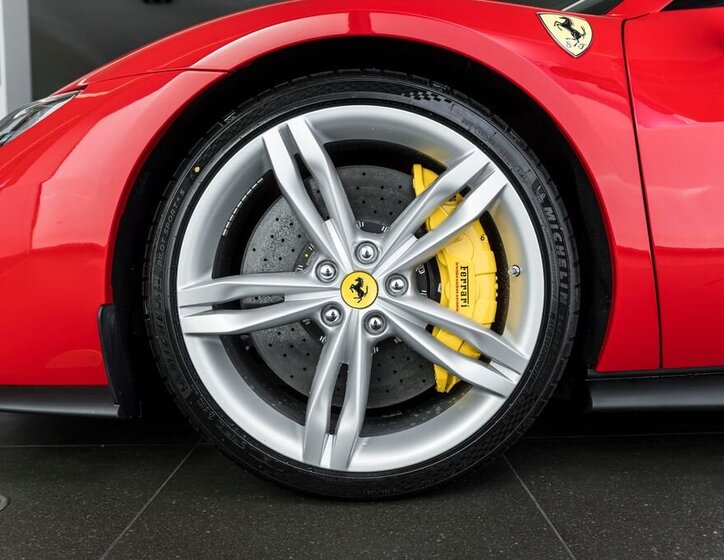 Ferrari Ostatní Kupé 3,0 l 610 kw