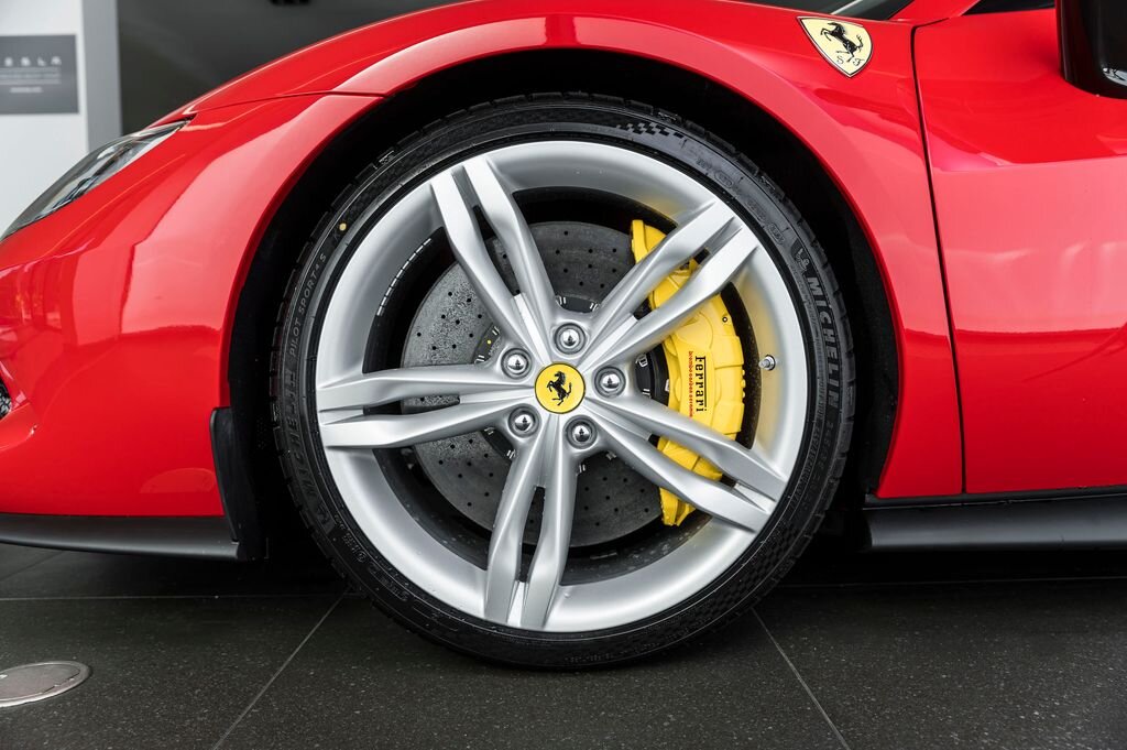 Ferrari Ostatní Kupé 3,0 l 610 kw