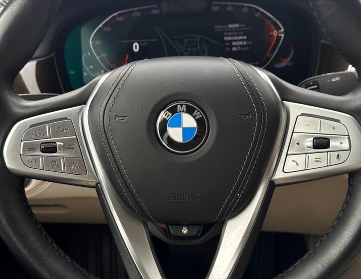 BMW Řada 7 25