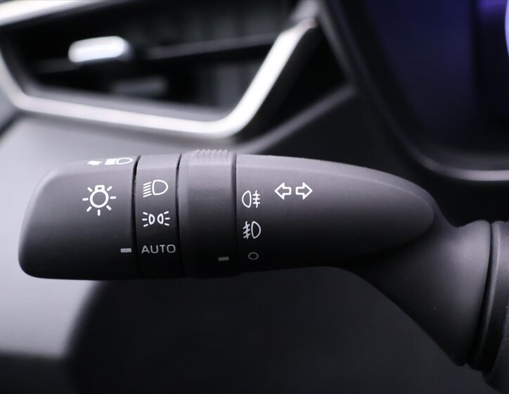 Toyota Corolla Kombi 2,0 l 112 kw