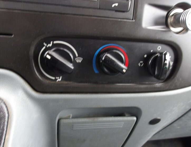 Ford Transit Skříň 2,2 l 63 kw