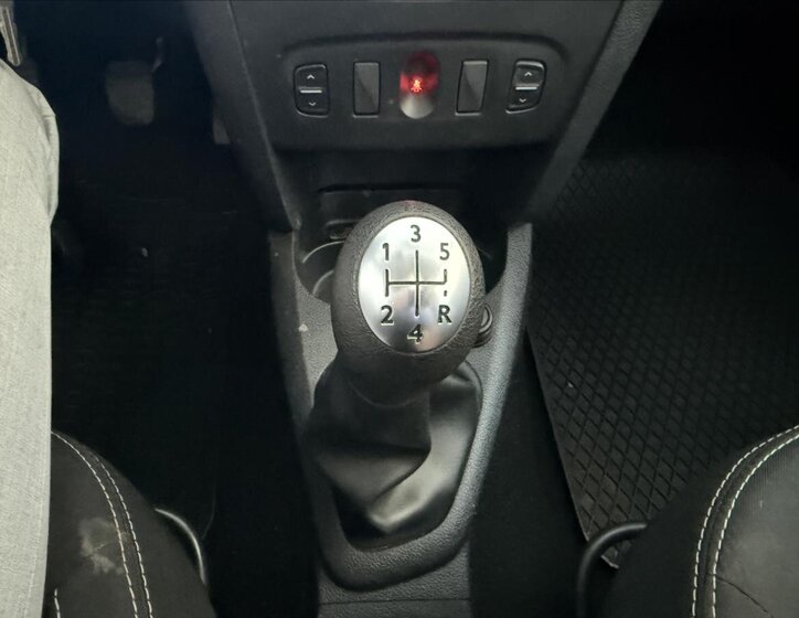 Dacia Sandero Hatchback 898,0 66 kw