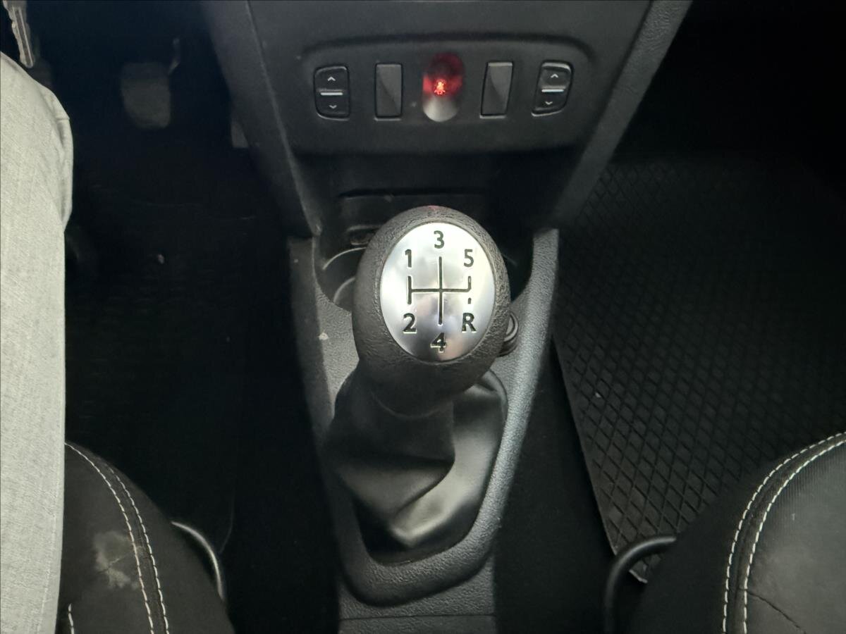 Dacia Sandero Hatchback 898,0 66 kw