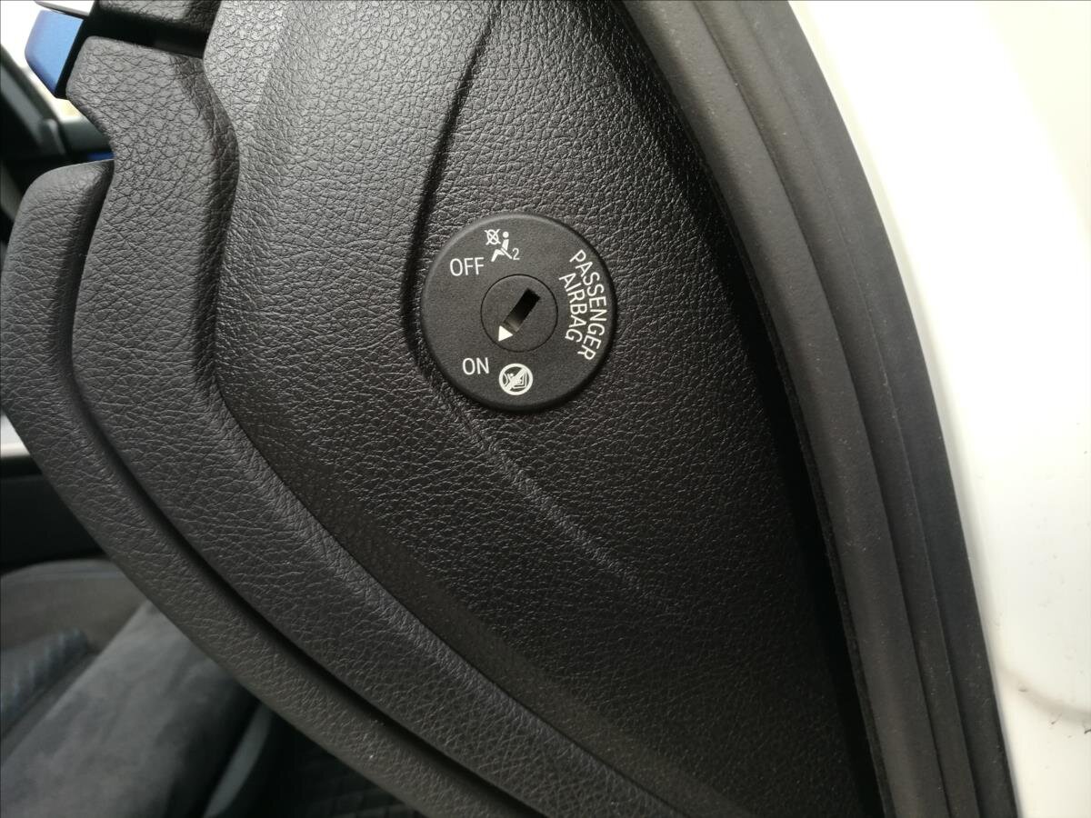 BMW Řada 4 Sedan / Limuzína 3,0 l 240 kw