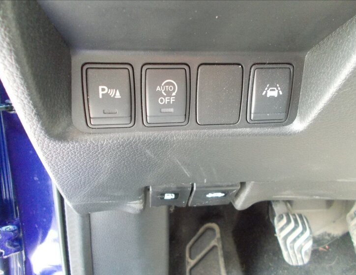 Nissan Qashqai SUV / Terénní 1,6 l 120 kw