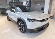 Mazda MX-30 SUV / Terénní 830,0 125 kw