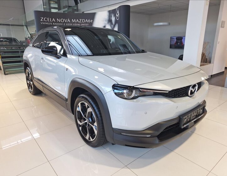 Mazda MX-30 SUV / Terénní 830,0 125 kw