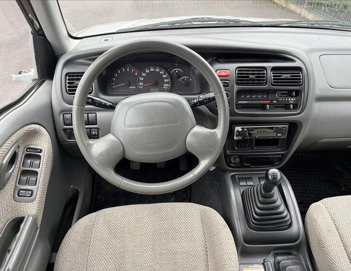 Suzuki Grand Vitara 13