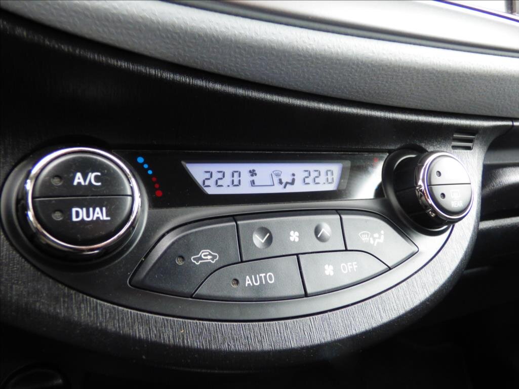 Toyota Yaris Hatchback 1,5 l 55 kw