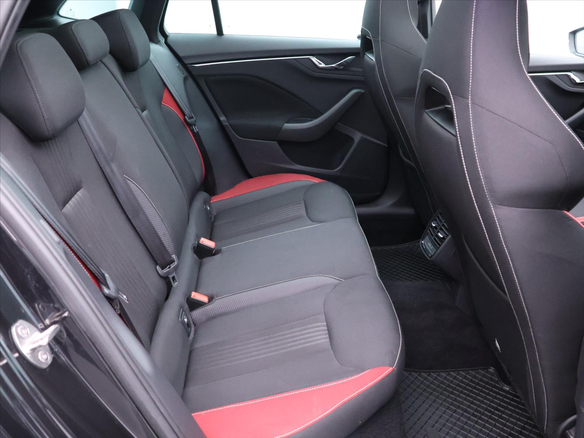 Škoda Scala Hatchback 1,5 l 110 kw