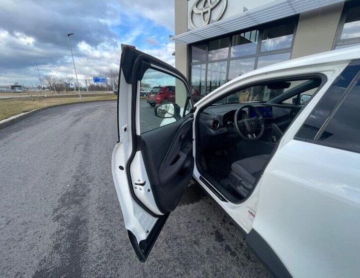 Toyota C-HR SUV / Terénní 1,8 l 98 kw