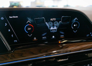 Cadillac Escalade 34