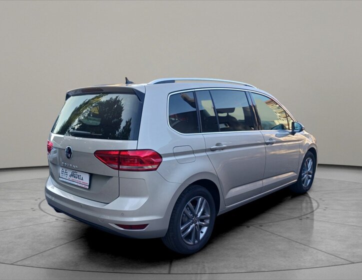 Volkswagen Touran 5