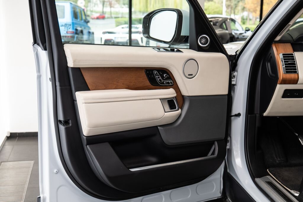 Land Rover Range Rover SUV / Terénní 4,4 l 250 kw