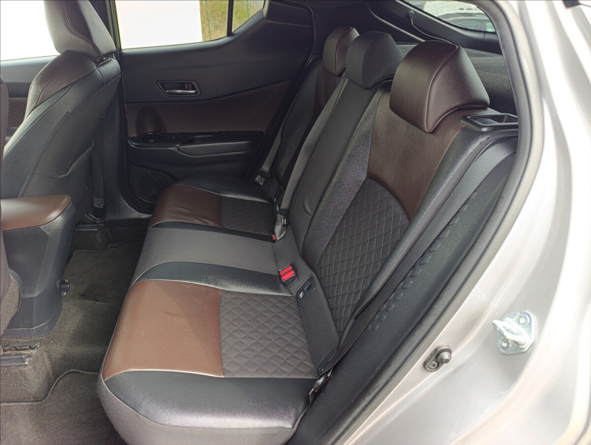 Toyota C-HR Hatchback 1,8 l 72 kw