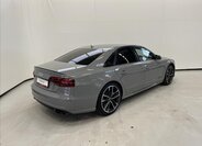 Audi S8 Sedan / Limuzína 4,0 l 445 kw