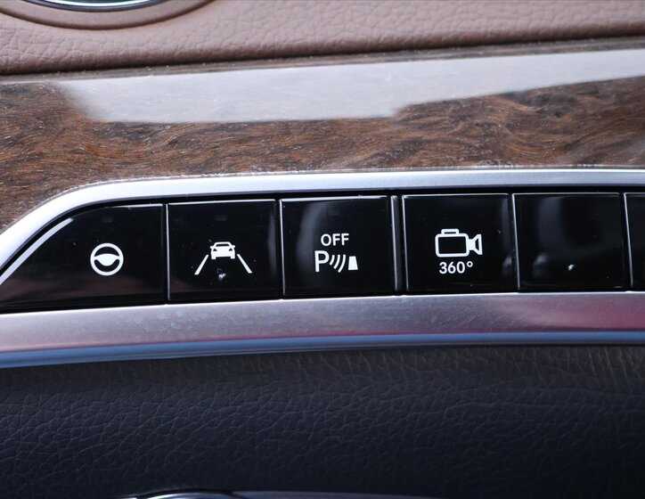 Mercedes-Benz Třídy S 22